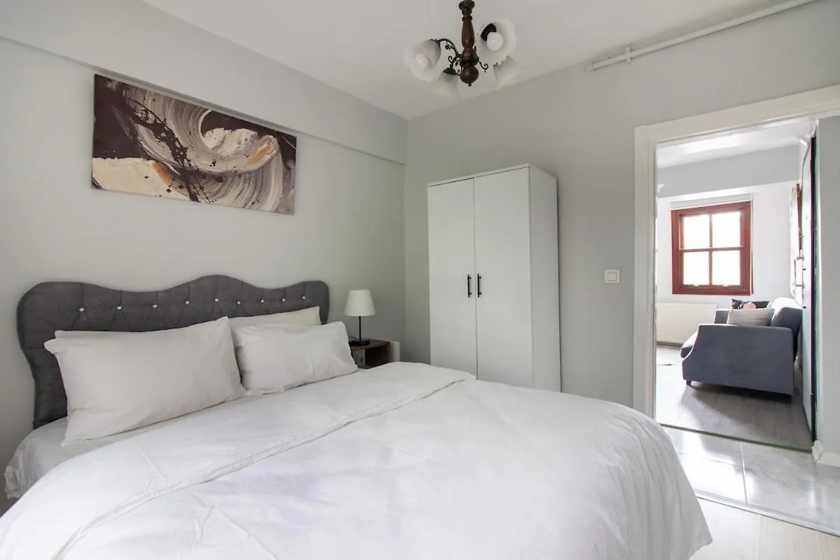 Historic 4Br 4Ba Mansion Seaview Yedikule Old Town Apartment Istanbul 0*,  Turkey