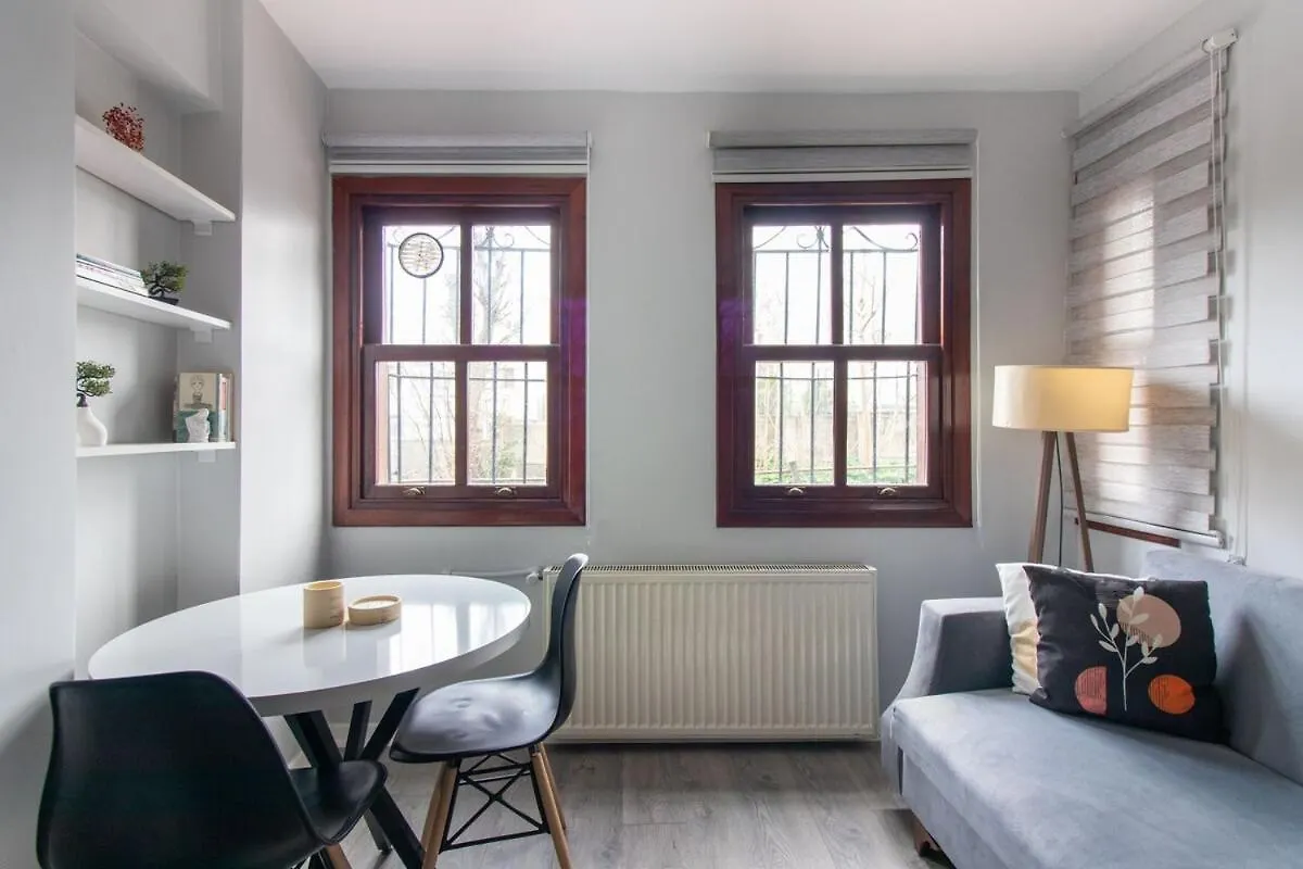 Historic 4Br 4Ba Mansion Seaview Yedikule Old Town Apartment Istanbul