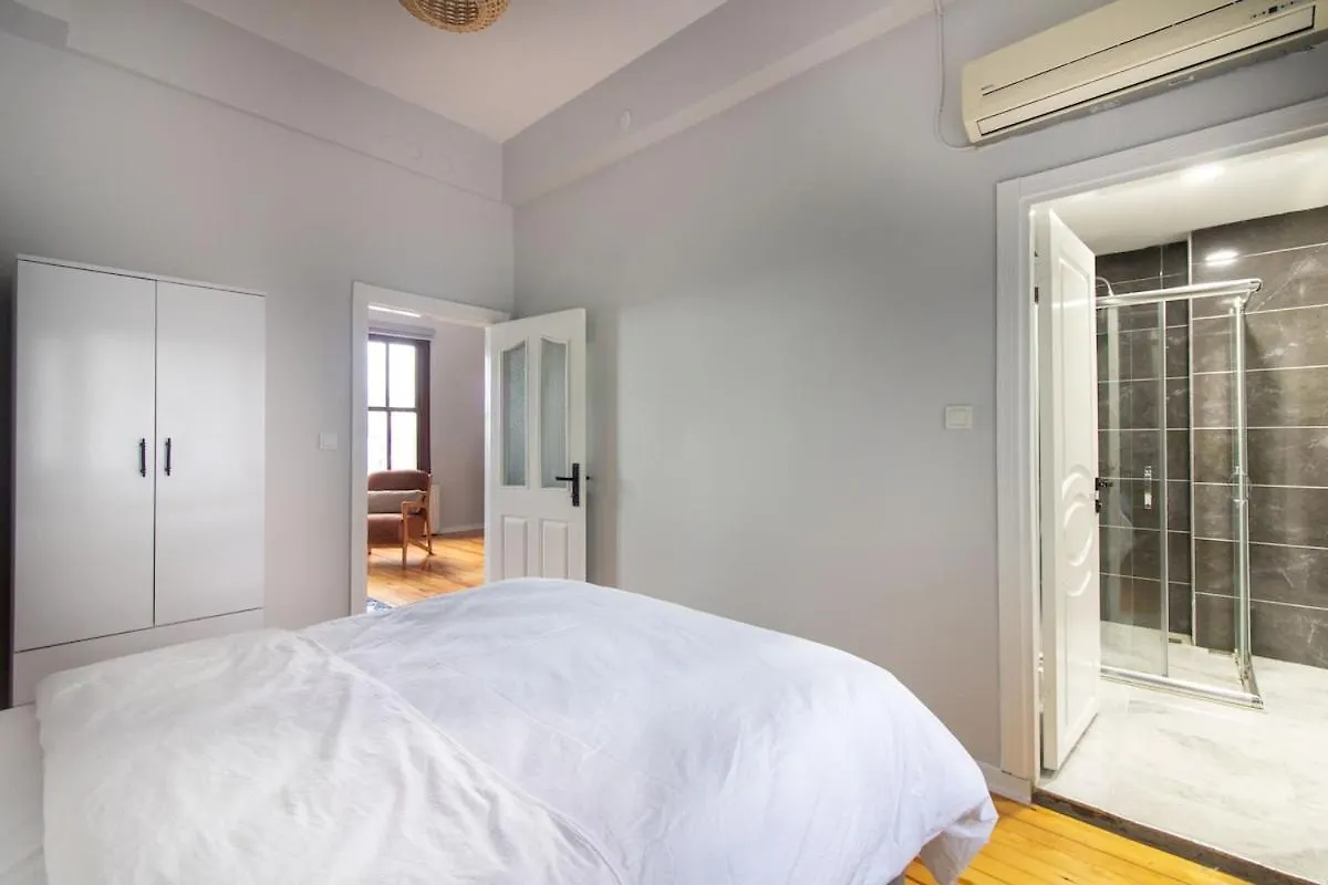 Historic 4Br 4Ba Mansion Seaview Yedikule Old Town Apartment Istanbul